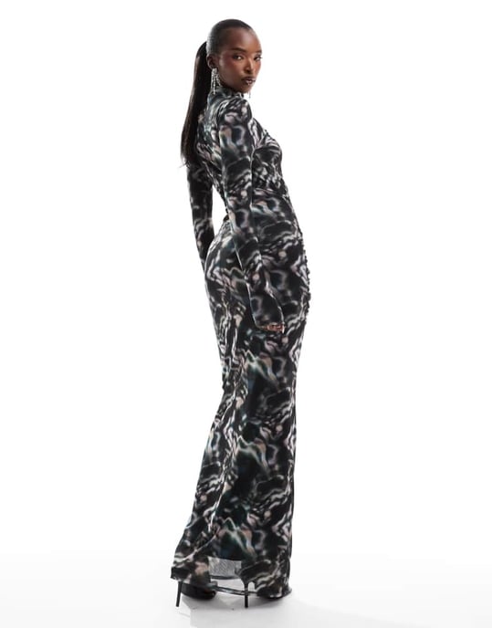 ASOS DESIGN långärmad mesh maxiklänning med drapering i mörk abstrakt tryck - Image 3