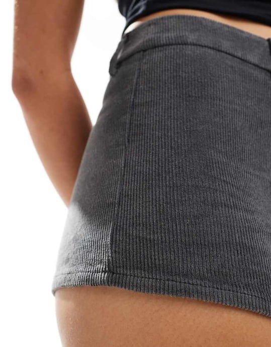 ASOS DESIGN kord mini shorts i grått - Image 3