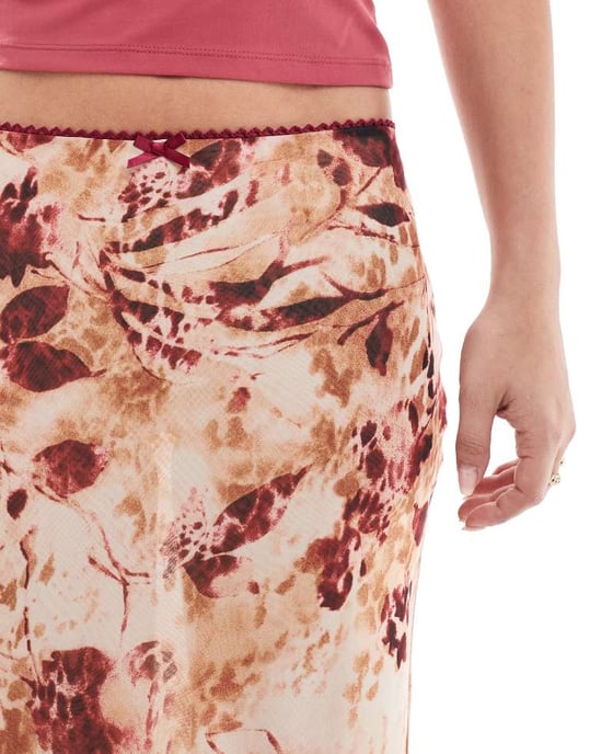 Miss Selfridge chiffonskjol med dubbellager i djurmönster - Image 3
