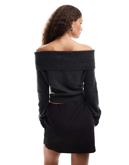 Weekday Lolo off shoulder stickad tröja i svart melange - Image 2