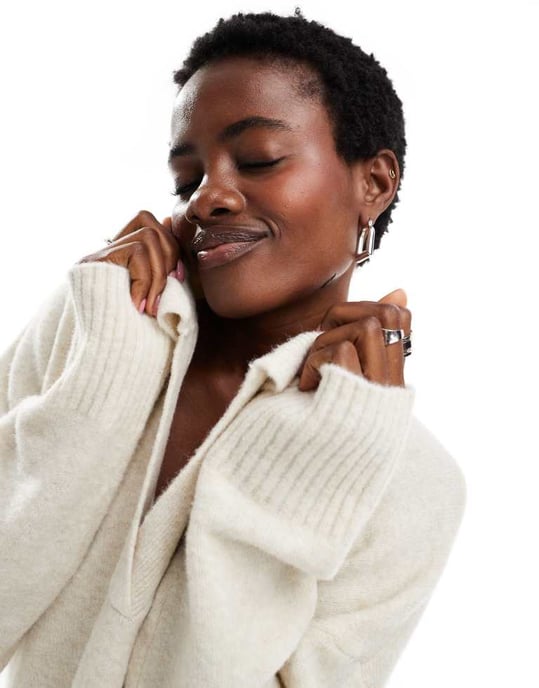 Monki stickad polo jumper i off-white - Image 3