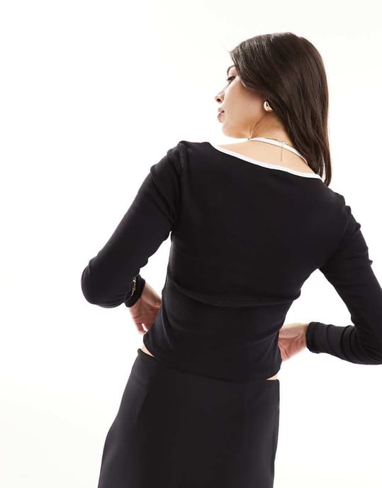 Vero Moda randig jersey-top med kontrasterande piping i svart - Image 4