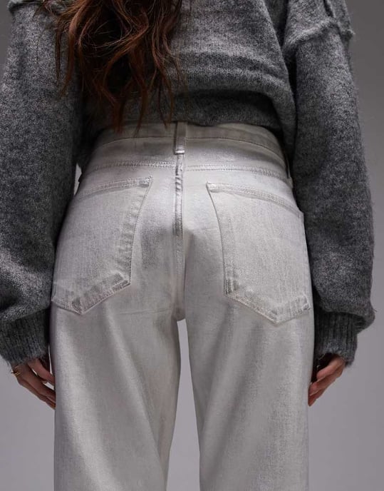Topshop mid rise rak beskuren silverfolierad jeans i vitt - Image 4