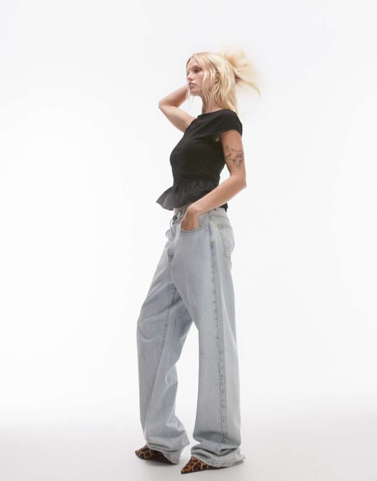 Topshop snittad hals peplum bubbeltopp i svart - Image 2