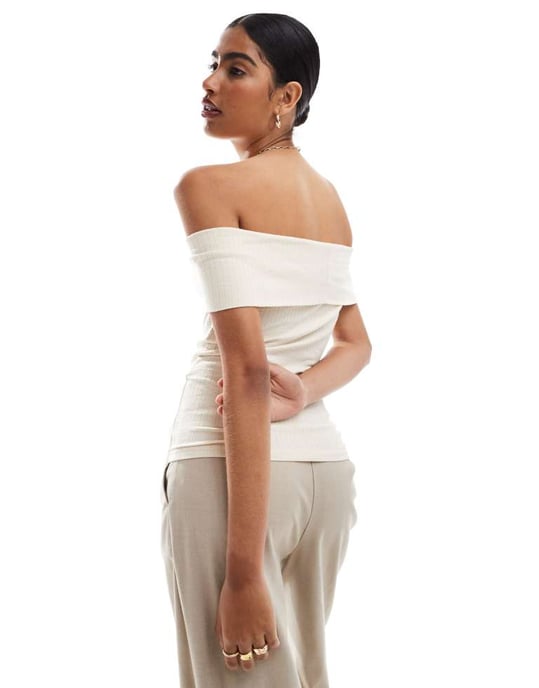 JDY off-shoulder topp i krämfärgad - Image 4