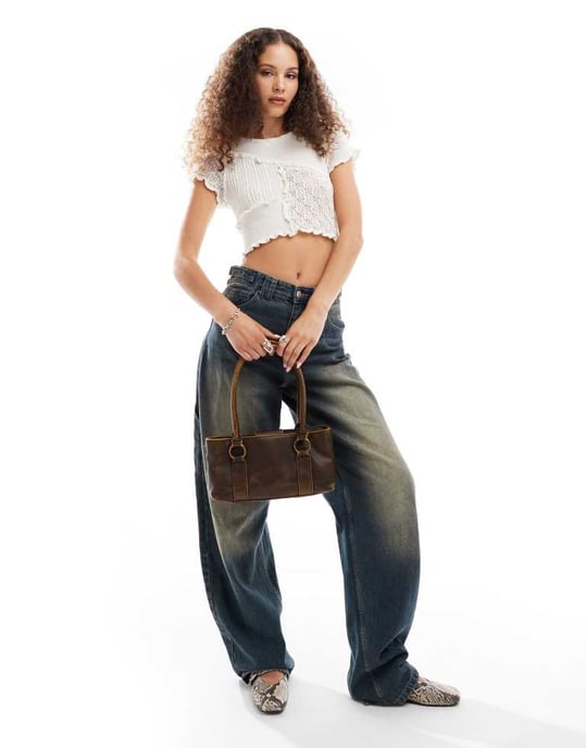 Monki stickad kortärmad croptopp med volangdetaljer i off-white - Image 3