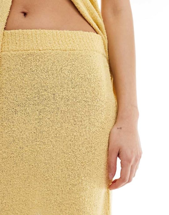 ASOS DESIGN stickad mini kjol i texturerad garnkoordinering i citron - Image 4
