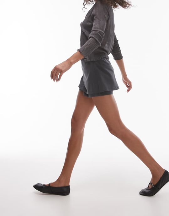 Topshop skräddarsydd skorts i grått - Image 3