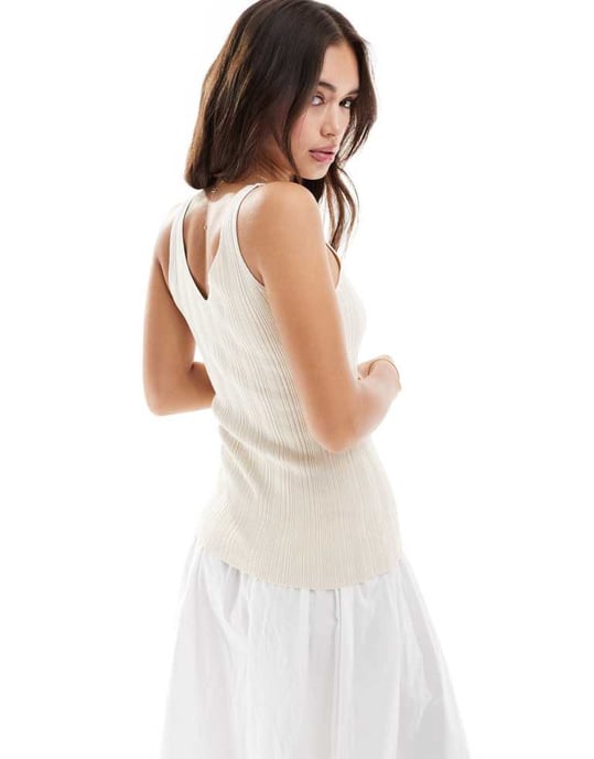 Selected Femme stickad ribbad väst i beige - Image 2