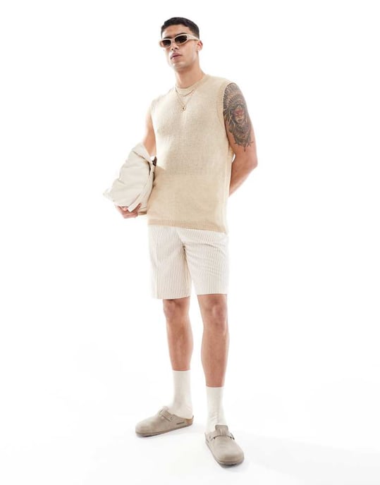 ASOS DESIGN avslappnad stickad väst i öppen stickningstextur i stenfärg - Image 4