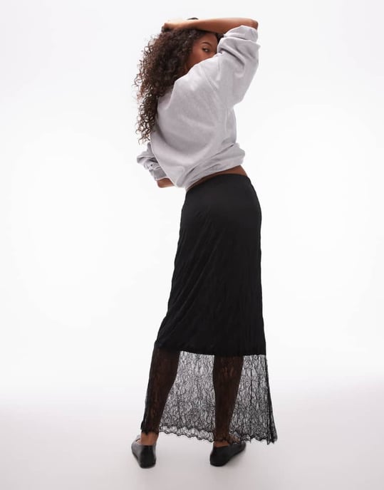 Topshop crinklad midikjol med spetsdetalj i svart - Image 3