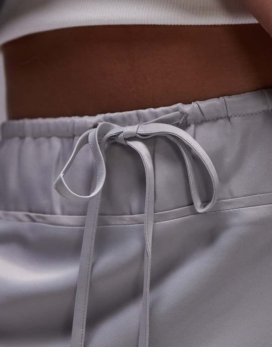 Topshop snedskuren kjol med dragsko i midjan i silver - Image 3