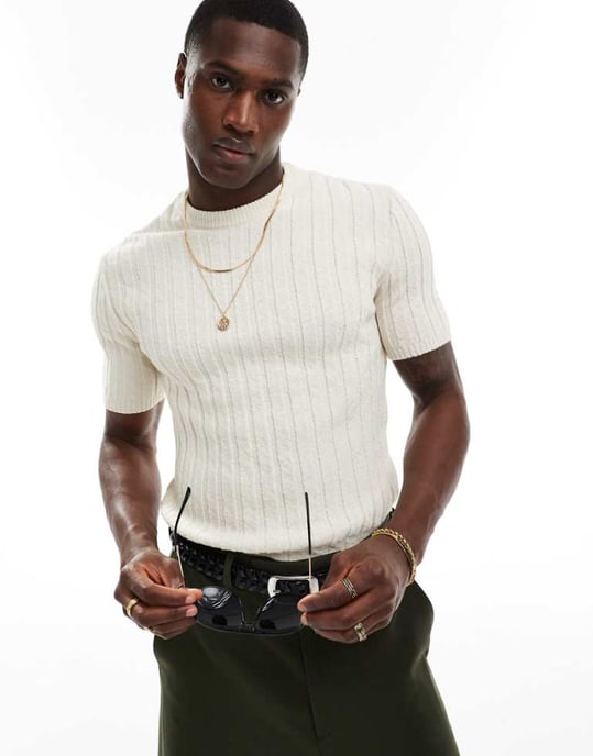 ASOS DESIGN muskelstickad rundhalsad t-shirt i slubbribbad i sten - Image 1
