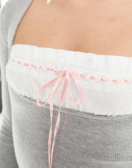 ASOS DESIGN mysig miniklänning med draperad byst i grå melerad - Image 2
