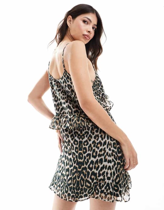 ASOS DESIGN chiffong volang mini slipklänning i leopardtryck - Image 3