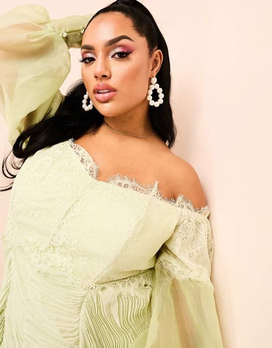 ASOS LUXE Curve bardot spets rynkad genomskinlig puffärmad miniklänning i grön - Image 4