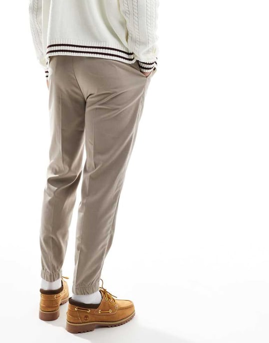 ASOS DESIGN tapered smartbyxor med joggermanschett i sten - Image 3