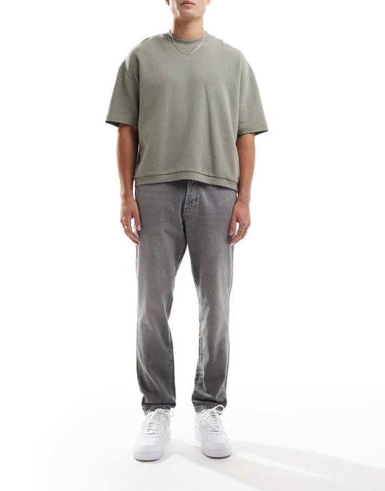ONLY & SONS Yoke tapered fit jeans i tvättad grå - Image 1