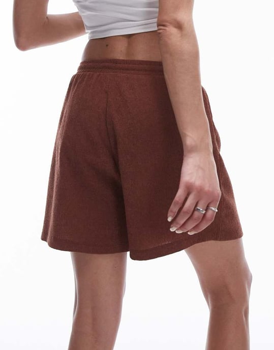 Topshop avslappnade krinklade shorts med dragsko i rostfärg - Image 4