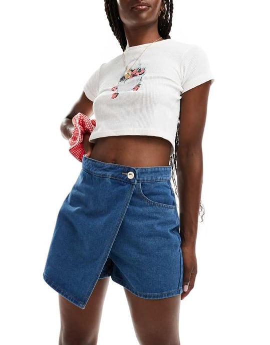 Missyempire wrap front denimkjol i blått - Image 1