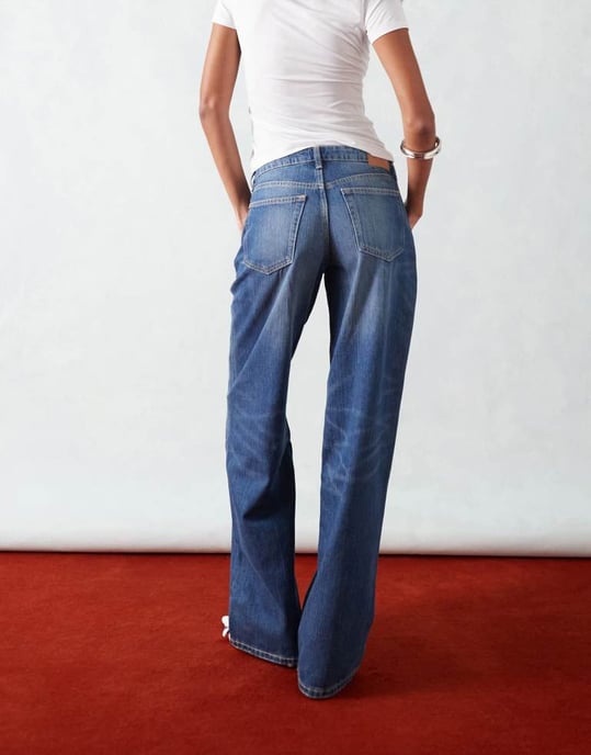 Weekday Ample låga midja baggy jeans i streckig blå tvätt - Image 2