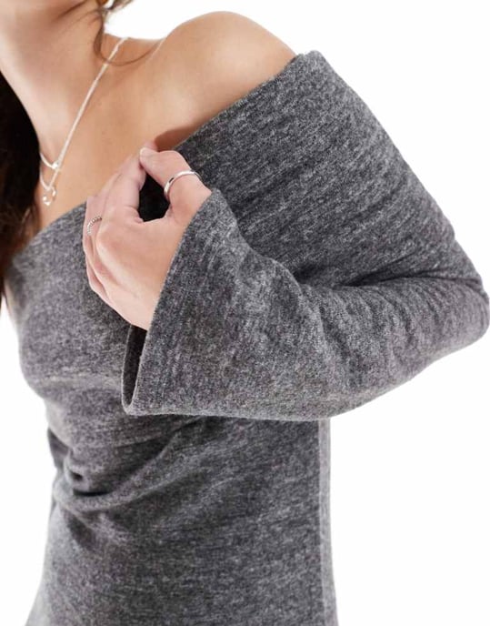 Vero Moda supersoft off shoulder ankellång klänning i mörkgrå melange - Image 2