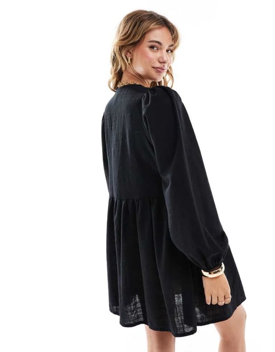 ASOS DESIGN smockklänning med omslag framtill i svart - Image 2