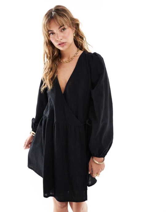 ASOS DESIGN smockklänning med omslag framtill i svart - Image 4