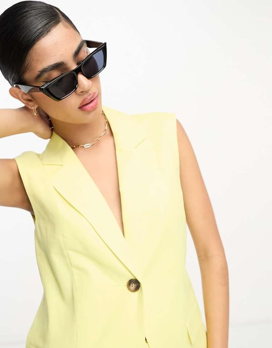 ASOS DESIGN ärmlös blazer i linne i citron - Image 3