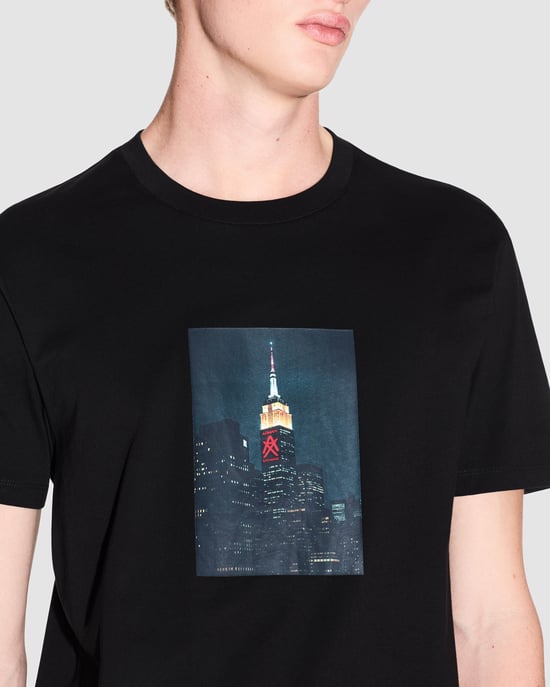 Graphic Print T-Shirt in Black - Image 4
