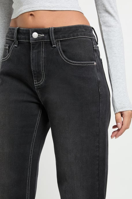 Low Waist Straight Leg Jean - Image 4
