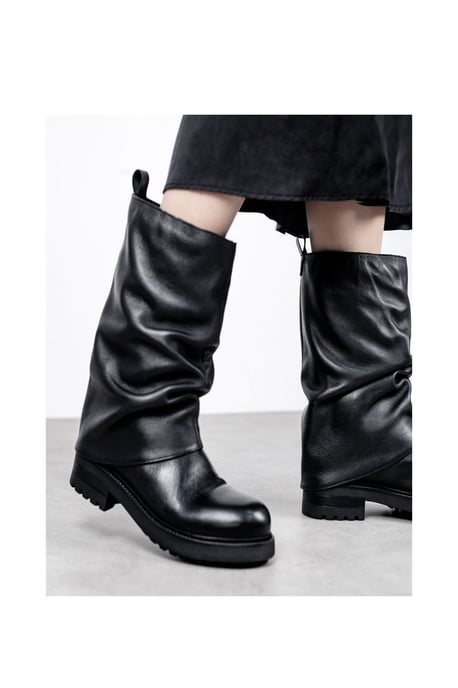 Rinnia Black Boots - Image 2