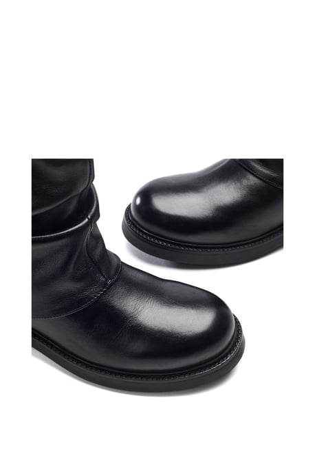 Rinnia Black Boots - Image 4