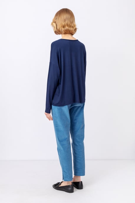 T-Shirt,  V-Neck - Image 4