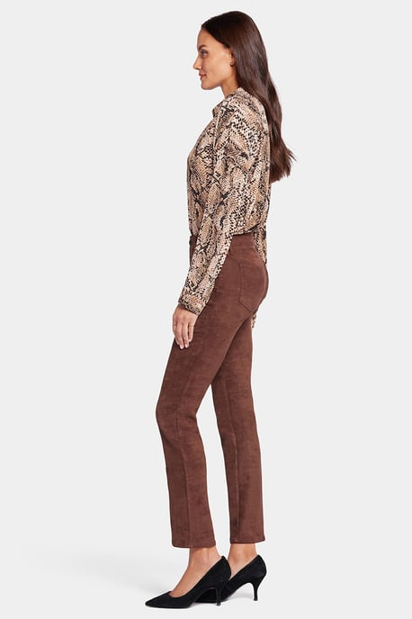 Sheri Slim Broek Bruin Faux Suede | Donker Chocolade - Image 4