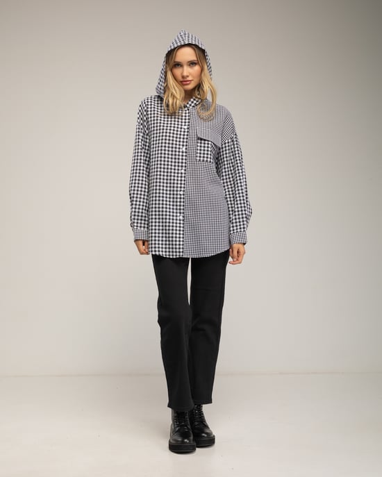Oversized gingham shirt with hood - Image 4