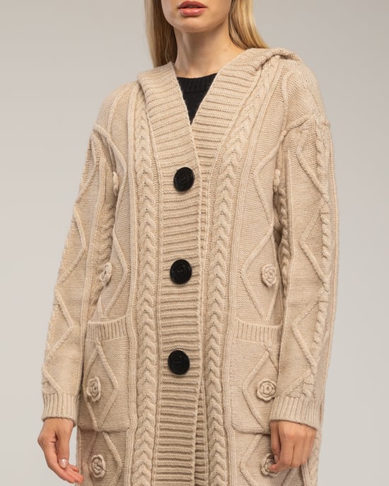 Chunky knit coat with floral pattern - Image 4
