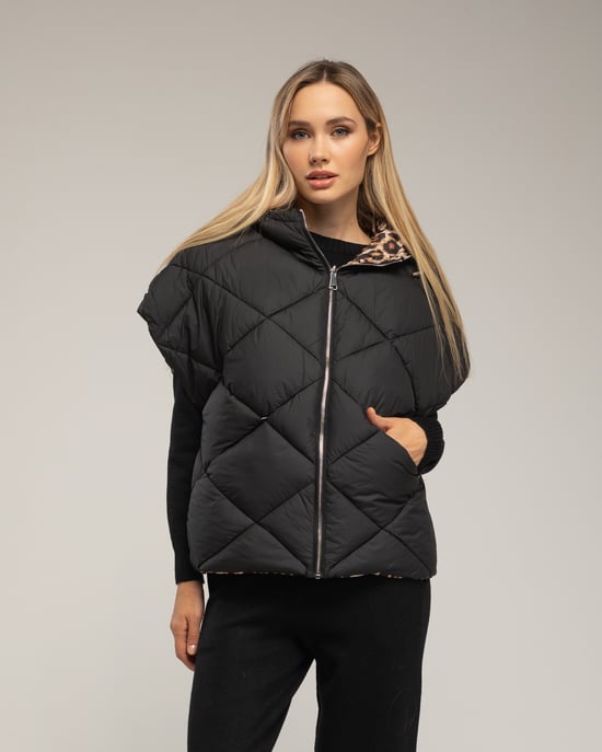 Oversized reversible quilted vest - Image 1