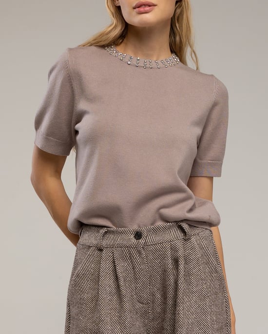 Sweater with rhinestones on the collar. - Image 3