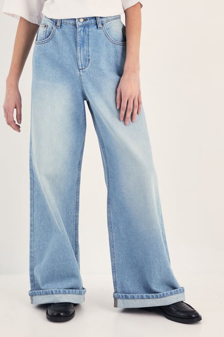 The Denim Low Rise Boyfriend Jean - Image 2