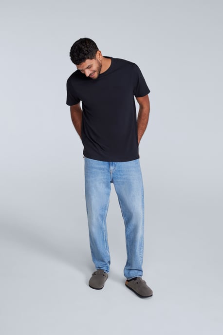 'Icon' Men's Logo Tee Relaxed Fit Casual Everyday T-Shirt Black - Image 2