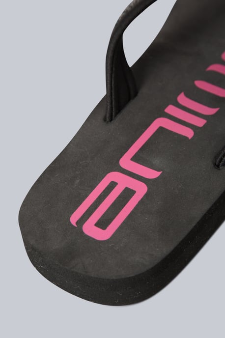 'Swish' Kids Flip Flops Slip On Lightweight Comfortable Walking Beach Slippers Black - Image 6