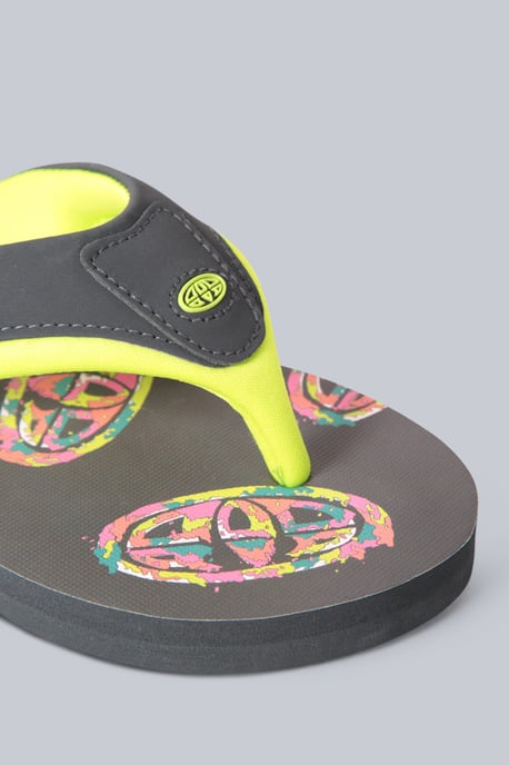 'Jekyl' Kids Flip Flops Slip On Lightweight Comfortable Walking Beach Slippers Lime Green - Image 4