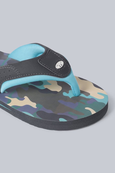 'Jekyl' Kids Flip Flops Slip On Lightweight Comfortable Walking Beach Slippers Grey - Image 4