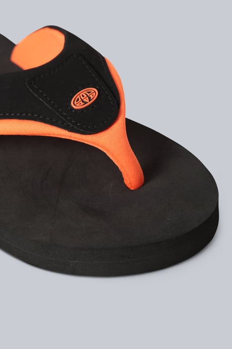 'Jekyl' Kids Flip Flops Slip On Lightweight Comfortable Walking Beach Slippers Black - Image 4