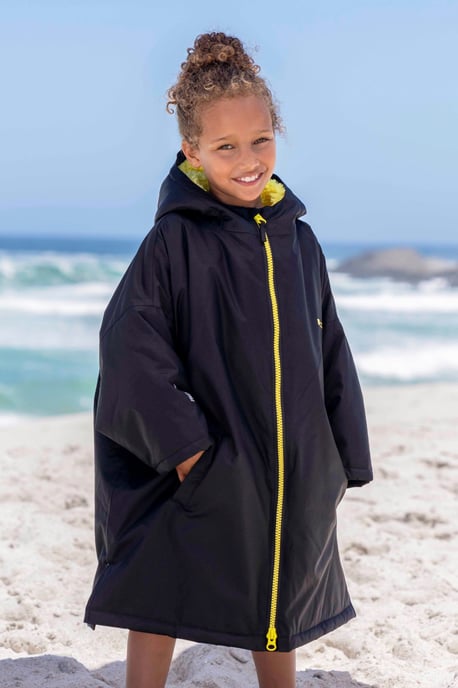 'Tidal' Kids Waterproof Changing Robe Windproof Soft Hooded Full Zip Surf Poncho Black - Image 1