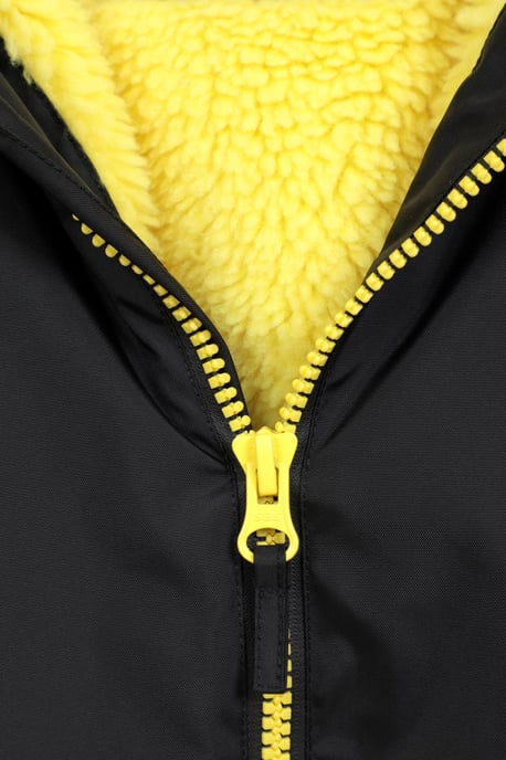 'Tidal' Kids Waterproof Changing Robe Windproof Soft Hooded Full Zip Surf Poncho Black - Image 6