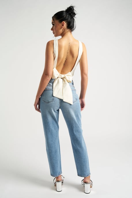Ripped Mom Jeans - Image 4