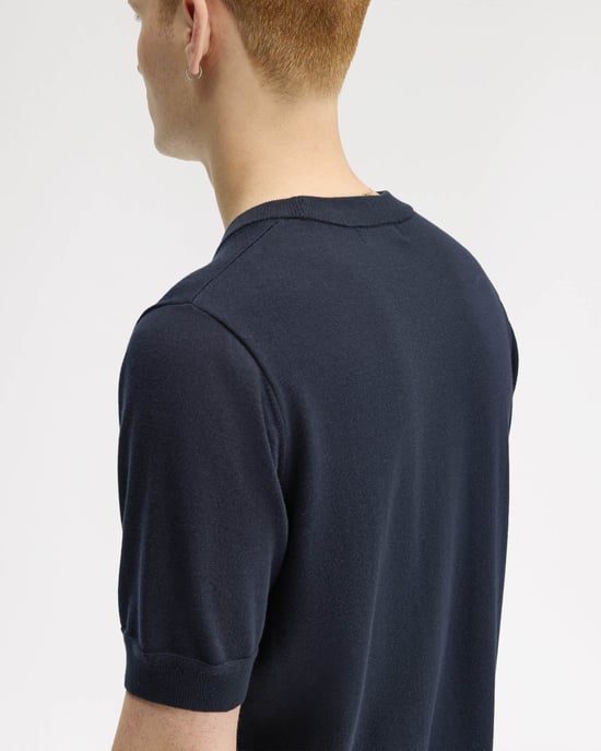 T-Shirt in Dark Blue - Image 3