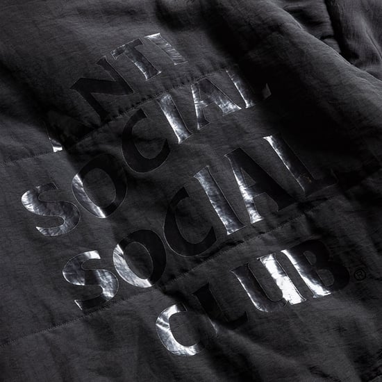 ASSC Standard Issues Puffer Jacket in Black - Image 4